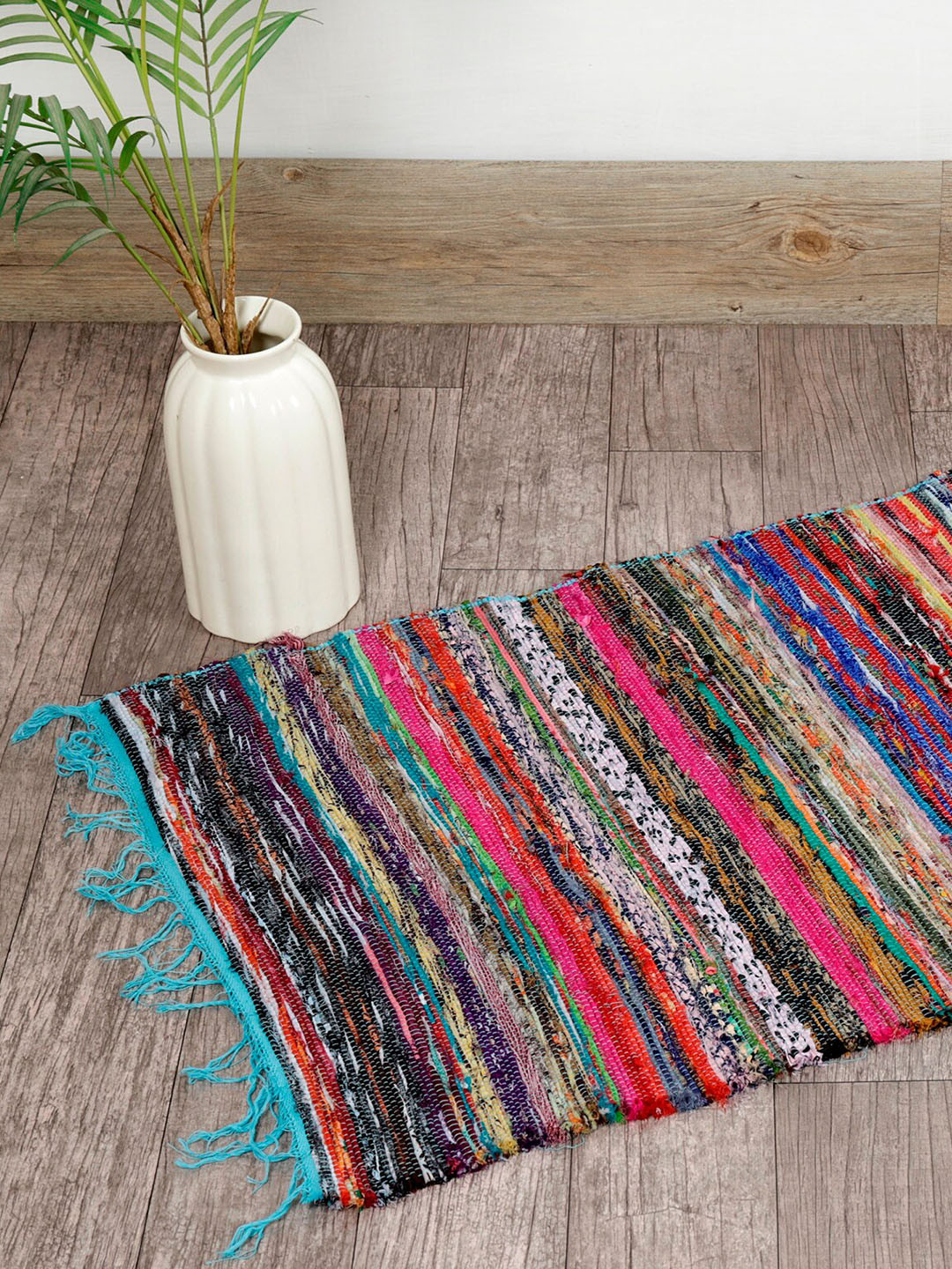 HANDICRAFT PALACE Turquoise Blue & Red Self-Designed Cotton Carpet