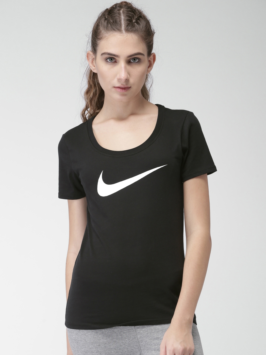nike black t shirt women's