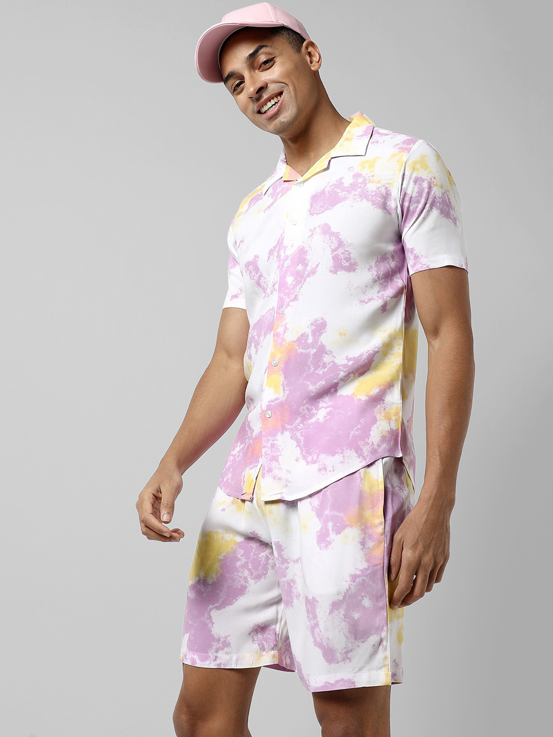 Campus Sutra White & Pink Tie & Dye Pure Cotton Shirt With Shorts