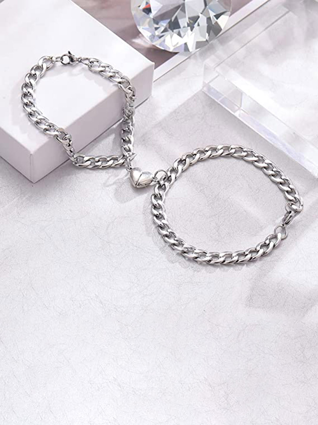 MEENAZ Unisex Set of 2 Silver-Plated Couple Magnet Link Bracelets