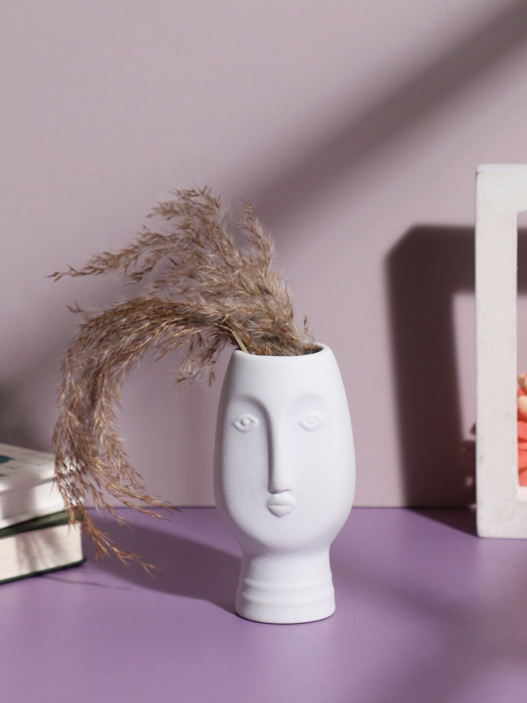 Bonhomie White Textured Ceramic Calm Face Vase