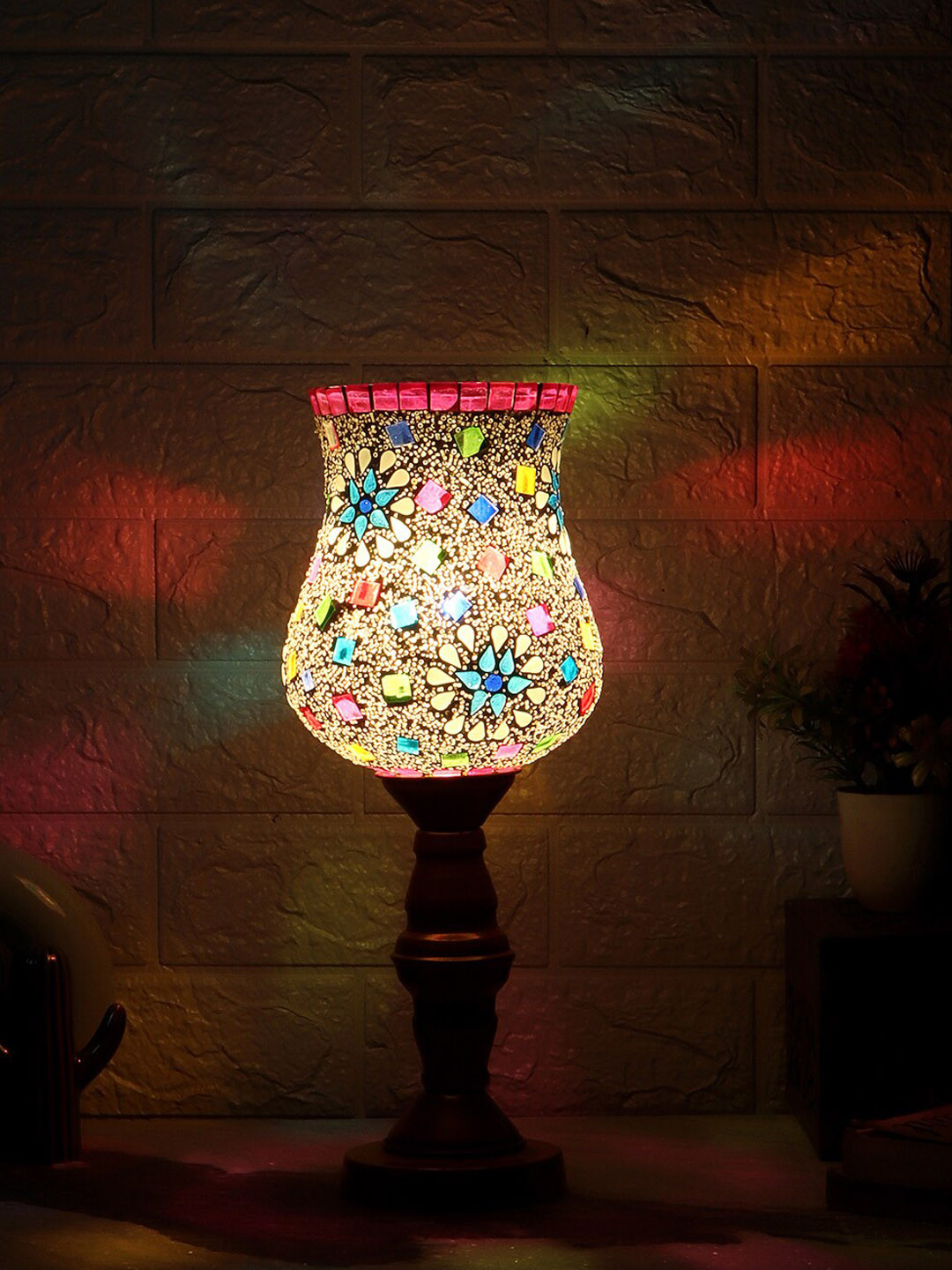 MFD HOME FURNISHING Contemporary Table Lamps
