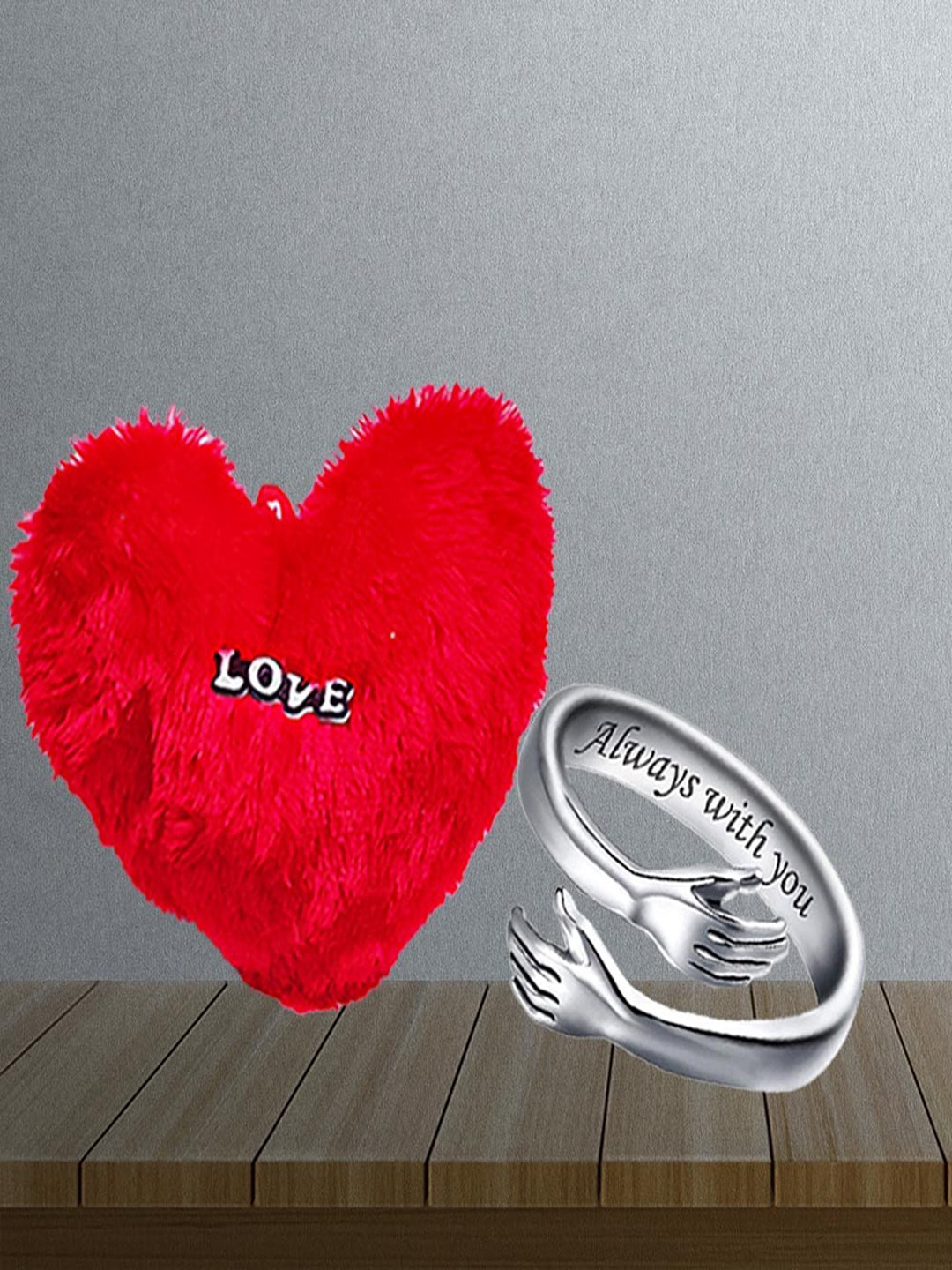 UNIVERSITY TRENDZ Silver-Plated Hug Finger Ring With Heart-Shaped Pillow