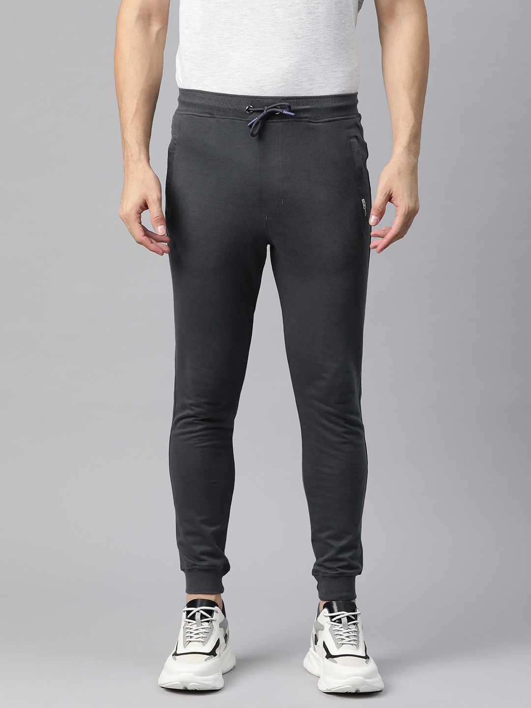 TOM BURG Solid Slim Fit Joggers