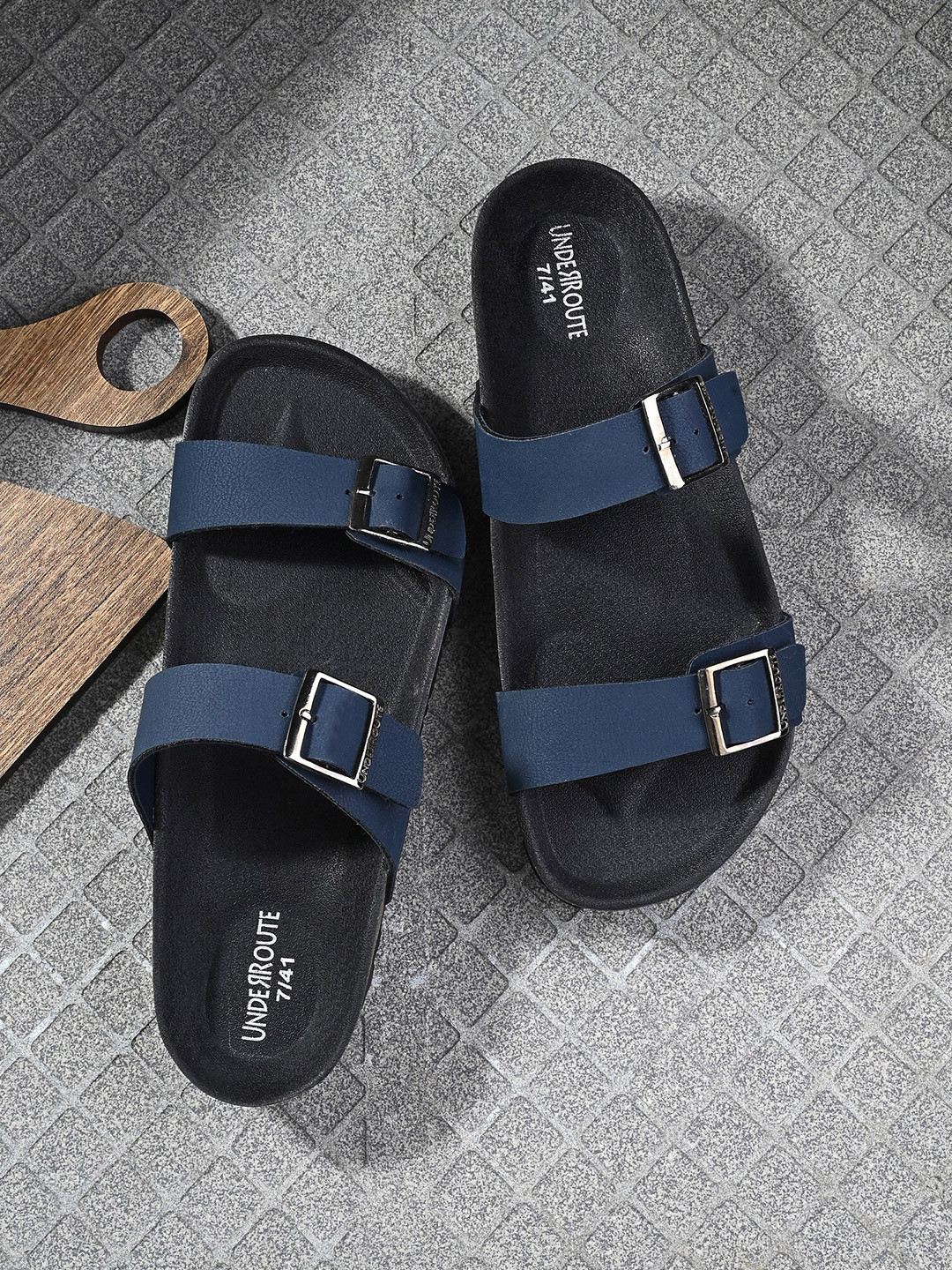 UNDERROUTE Men Two Strap Open Toe Comfort Sandals With Buckle Detail
