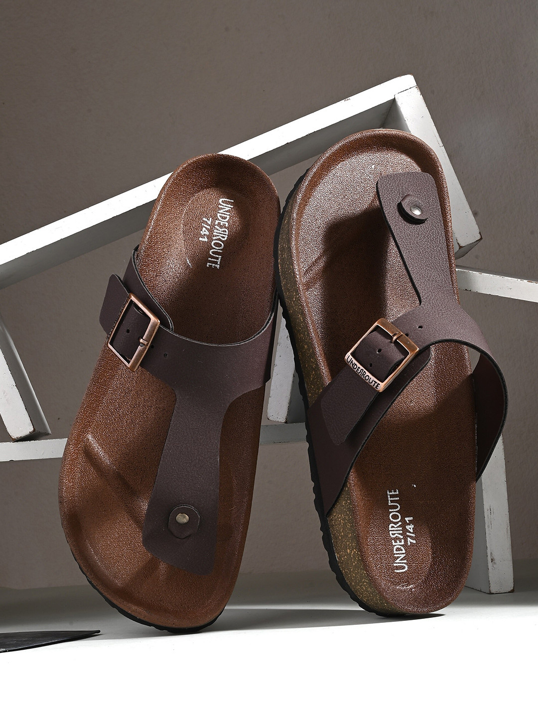UNDERROUTE Men Open Toe Comfort Sandals With Buckle Detail