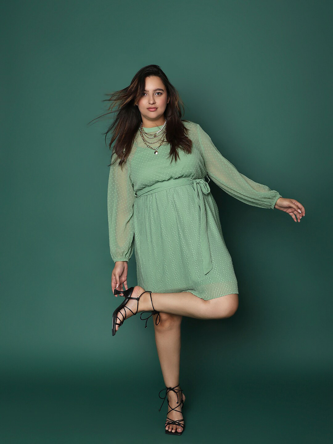 VERO MODA CURVE Self Design Round Neck Puff Sleeve A-Line Dress