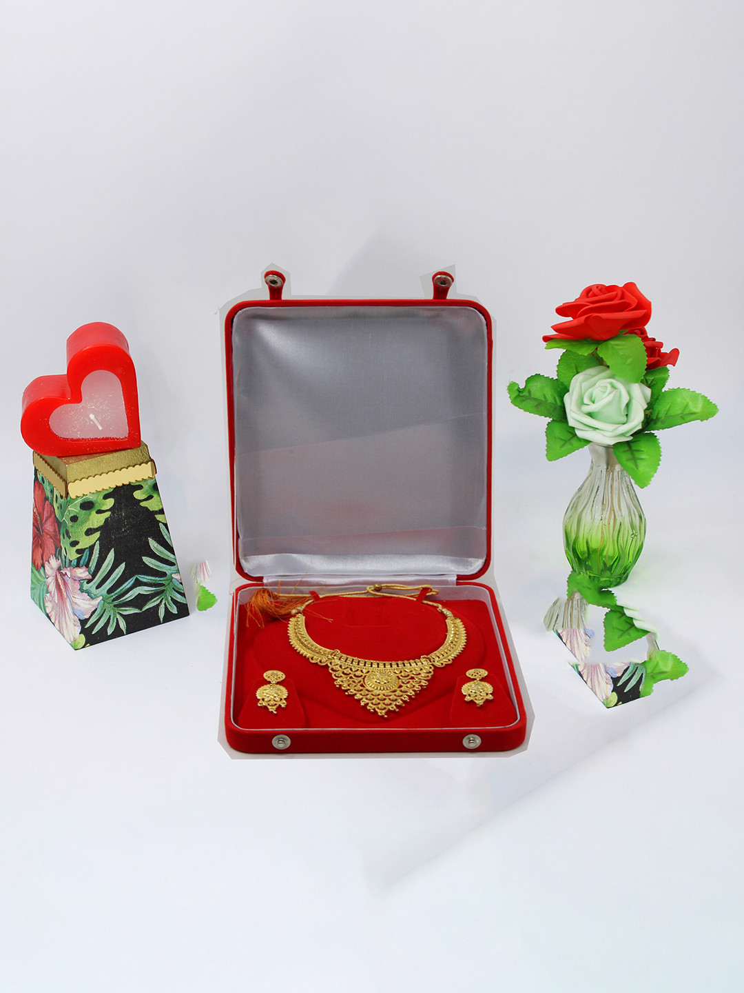 atorakushon Red Velvet Necklace Box Jewellery Organiser