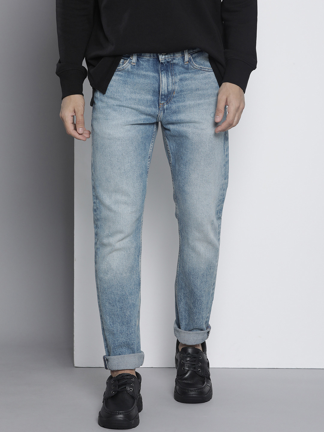 Tommy Hilfiger Men Low Distress Heavy Fade Stretchable Scanton Slim Fit Casual Jeans