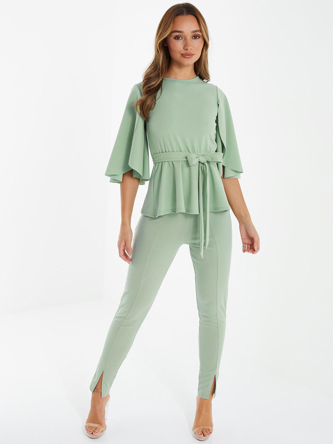 QUIZ Gathered Flutter Sleeves Round Neck Peplum Top