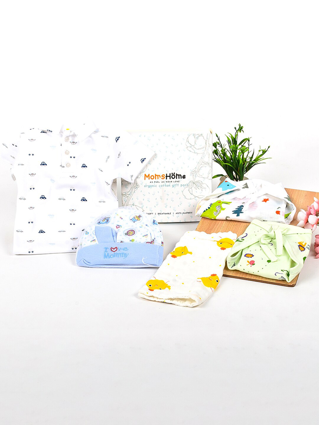 Moms Home Infants Printed Pure Organic Cotton Anti Allergic 7 Piece Baby Apparel Gift Set