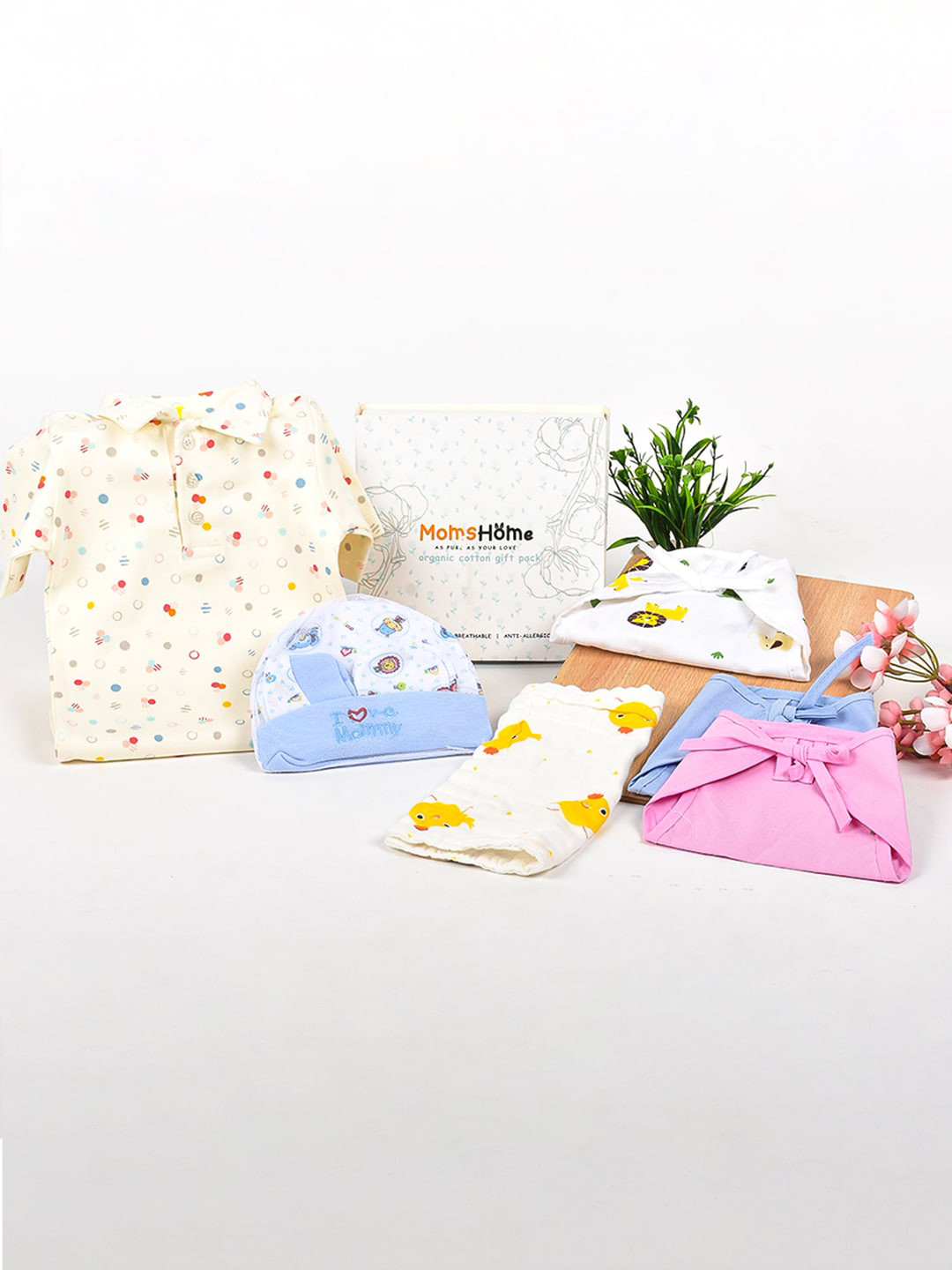 Moms Home Infants Printed Pure Organic Cotton Anti Allergic 8-Piece Baby Apparel Gift Set