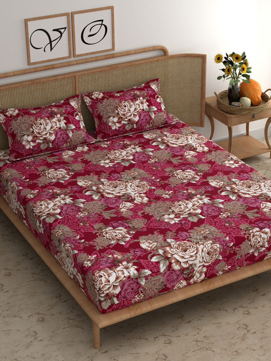 CHHAVI INDIA Pink & Cream-Coloured Floral 210 TC King Bedsheet with 2 Pillow Covers
