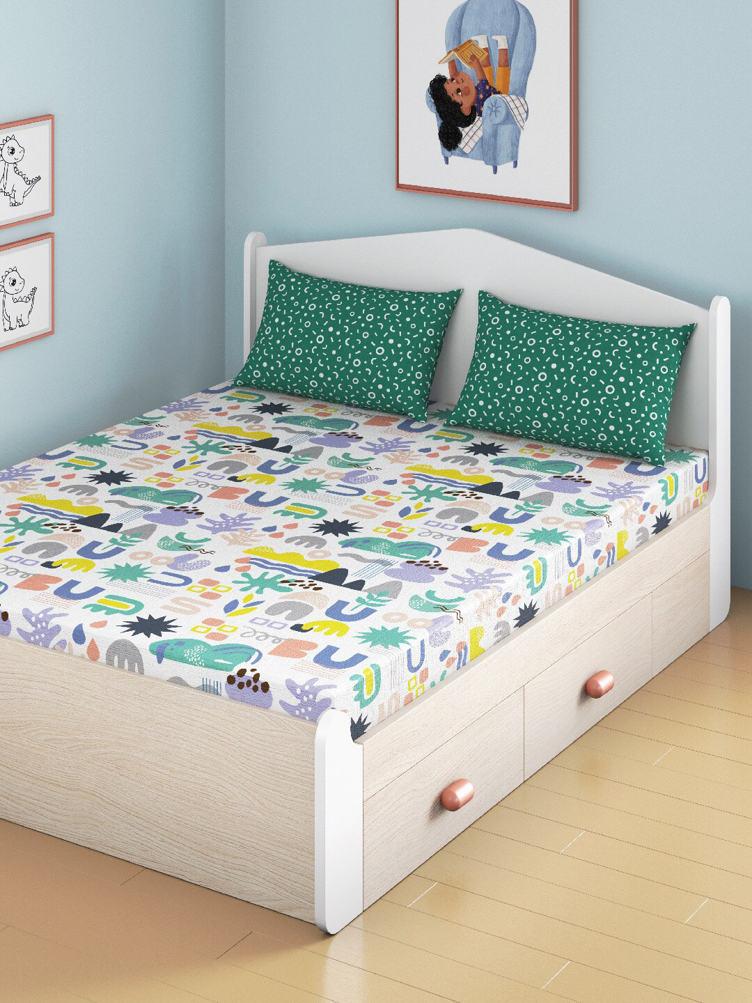 Smartsters Oodles Of Doodles White Graphic Cotton 180 TC Fitted Queen Fine Bedsheet with 2 Pillow Covers-80 x 60 inches