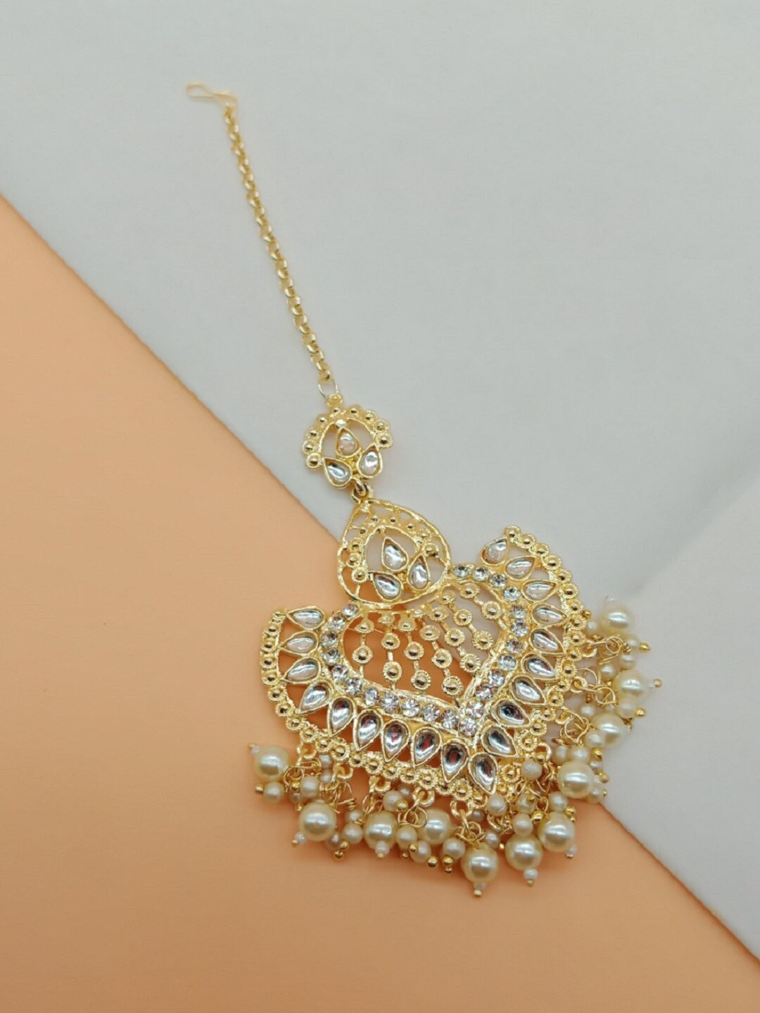 OOMPH Kundan-Studded Jadau Maang Tikka