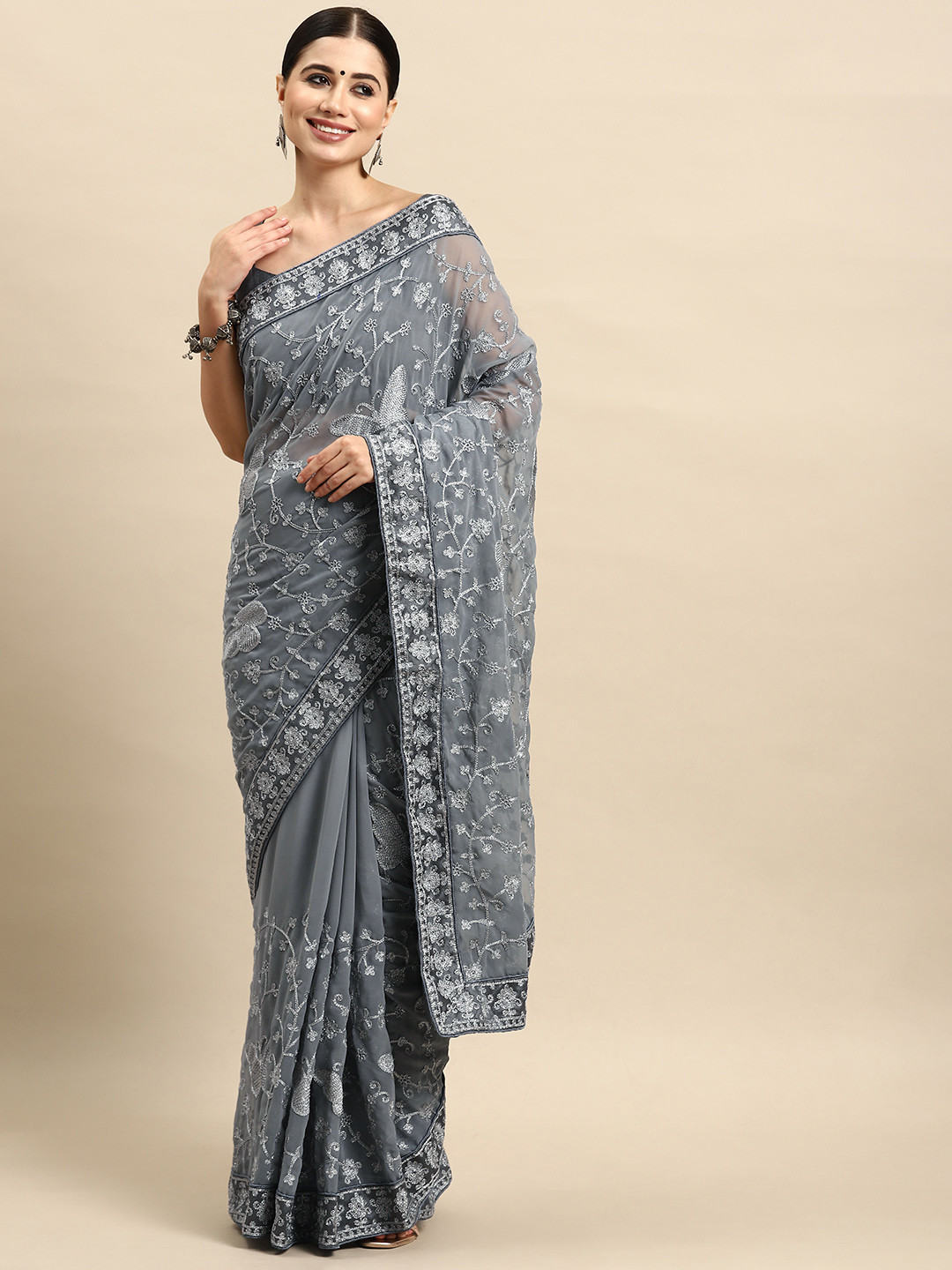 MANOHARI Floral Embroidered Poly Georgette Saree with Blouse Piece