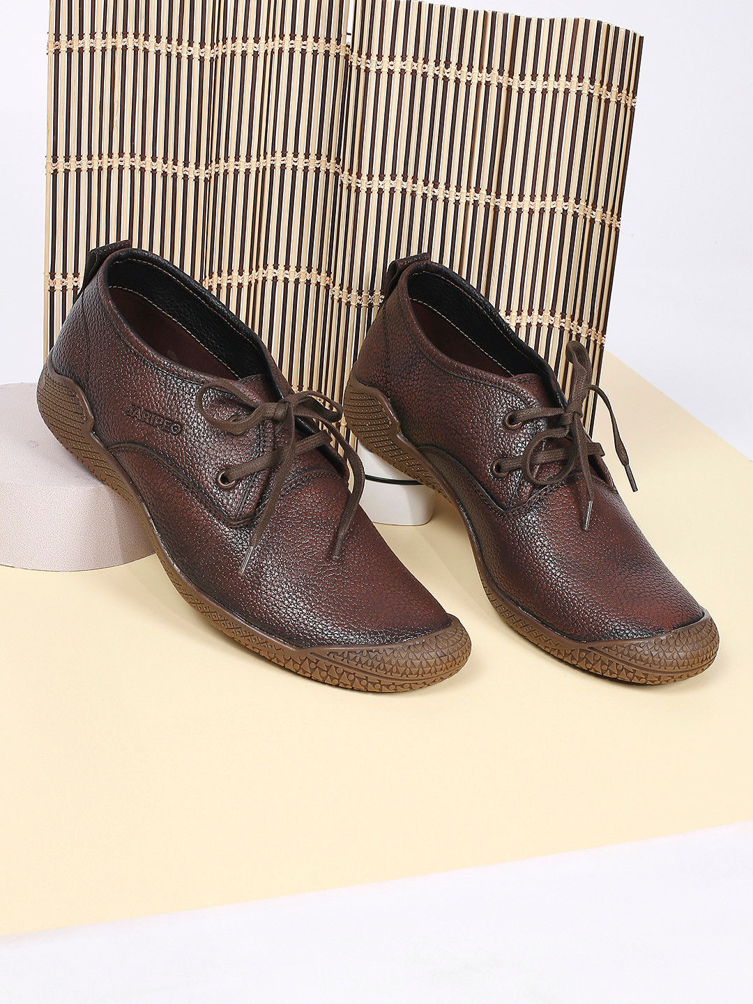 Buckaroo Men Otilio Textured Leather Derbys