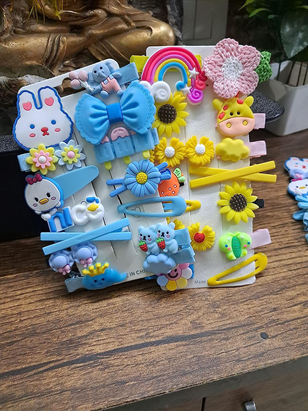 LYTIX Girls Set Of 28 Assorted Unicorn & Ice Cream Design Alligator Hair Clips