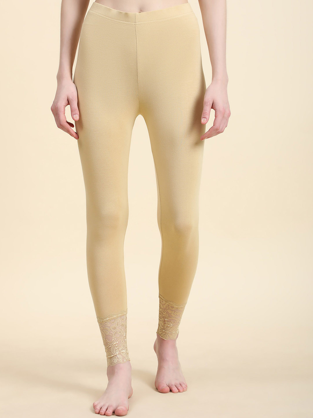 Outflits Women Ankle- Length Laced Leggings