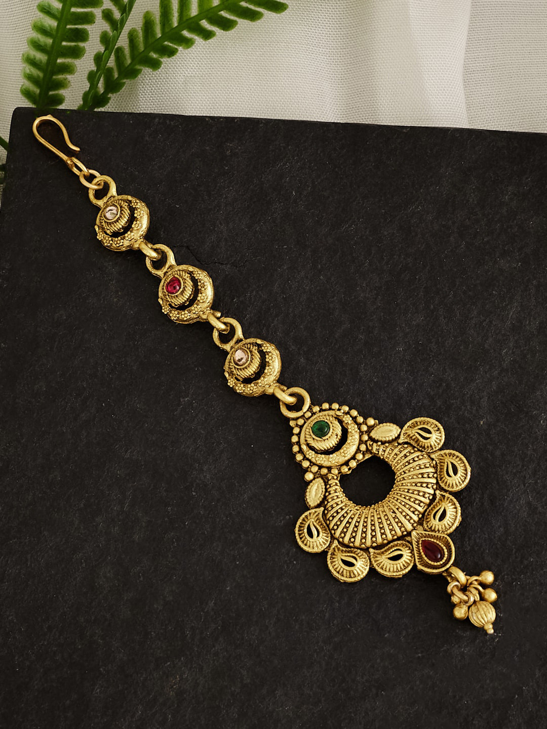 ATIBELLE Gold-Plated Stone-Studded Maangtikka