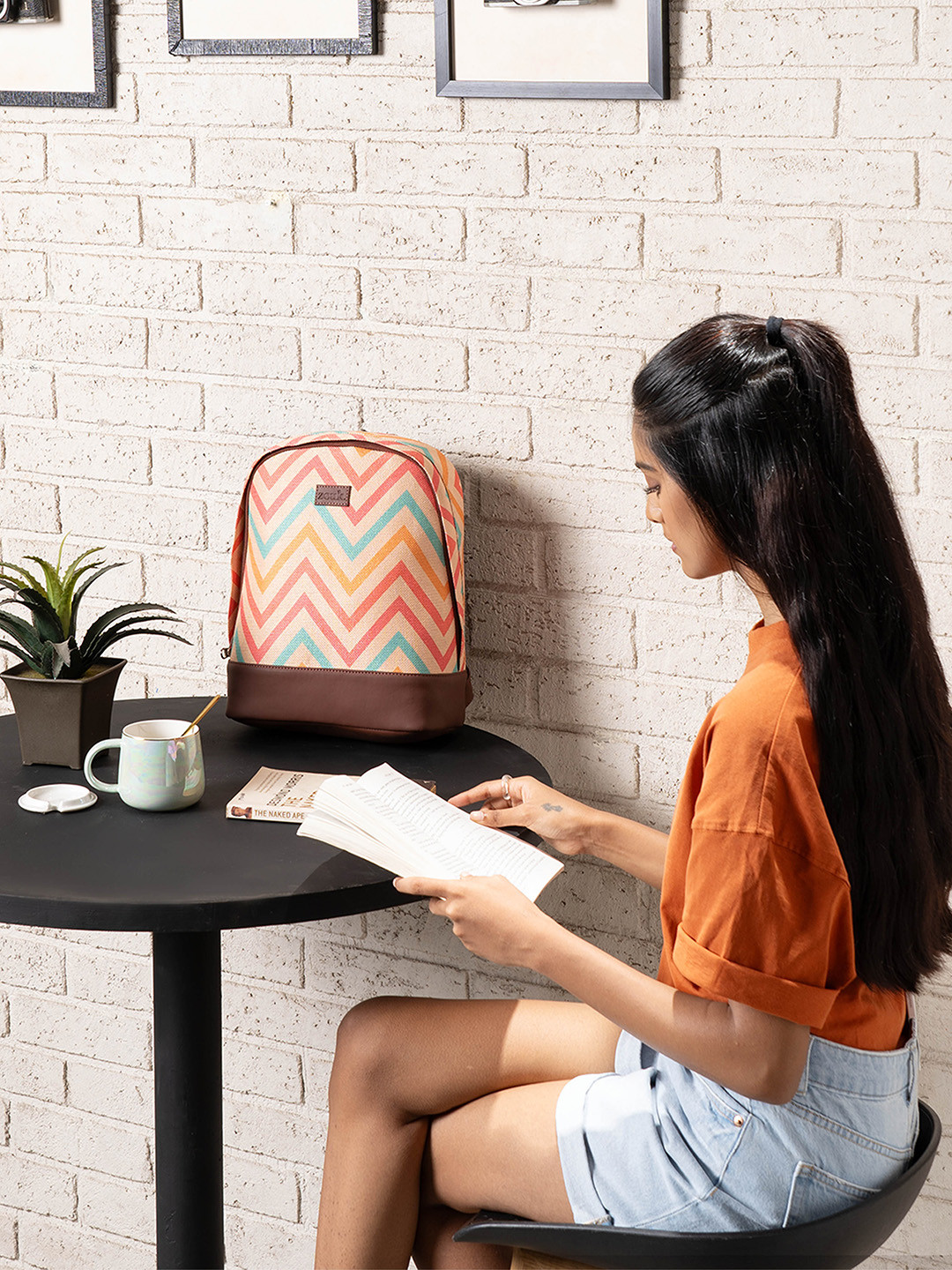 ZOUK White Geometric Printed Backpack
