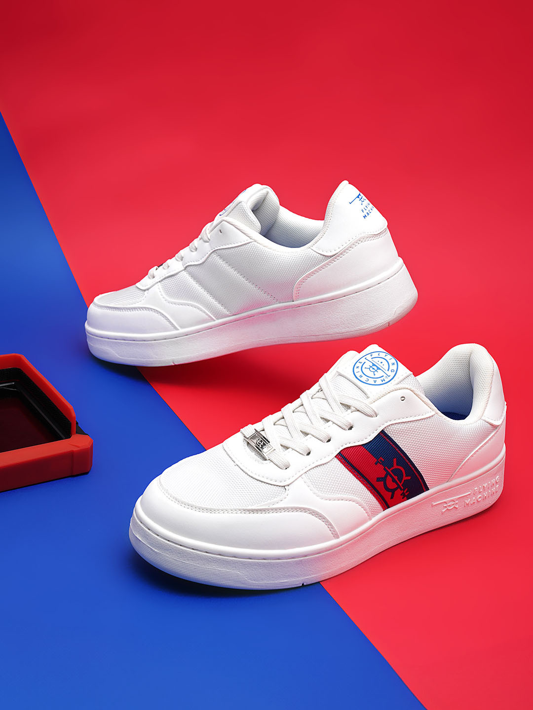 Flying Machine Men LAMAR Striped Comfort Insole Basics Sneakers