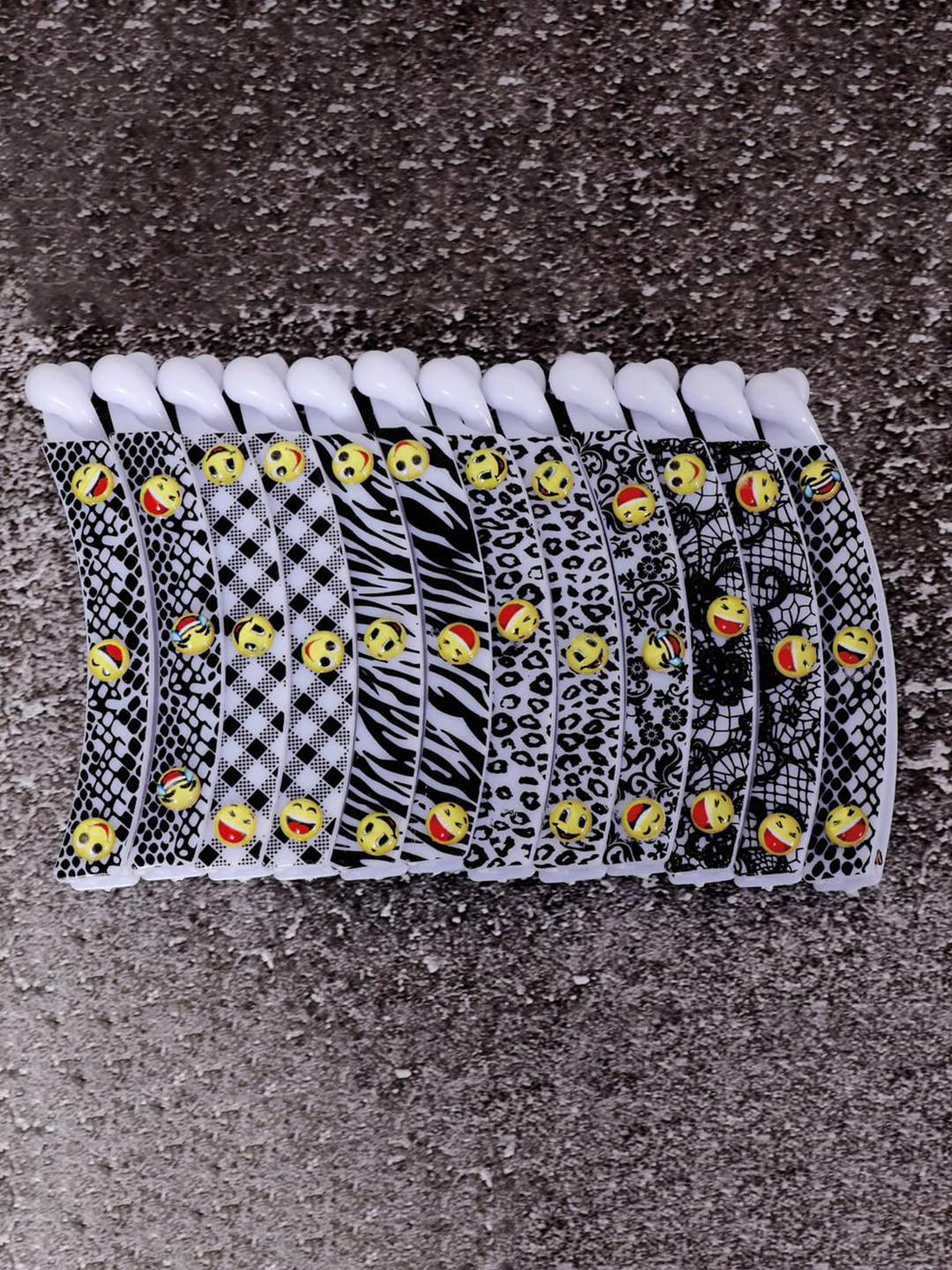 CHRONEX Set of 12 Banana Clips