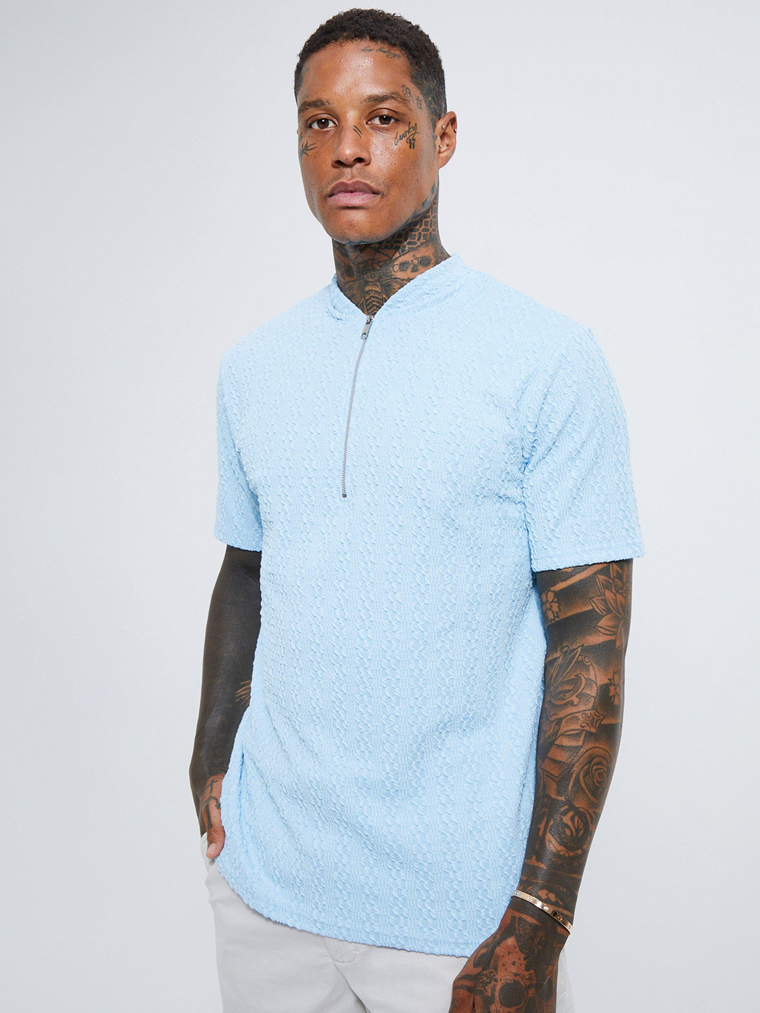 boohooMAN Slim Fit Textured Bomber Neck T-shirt