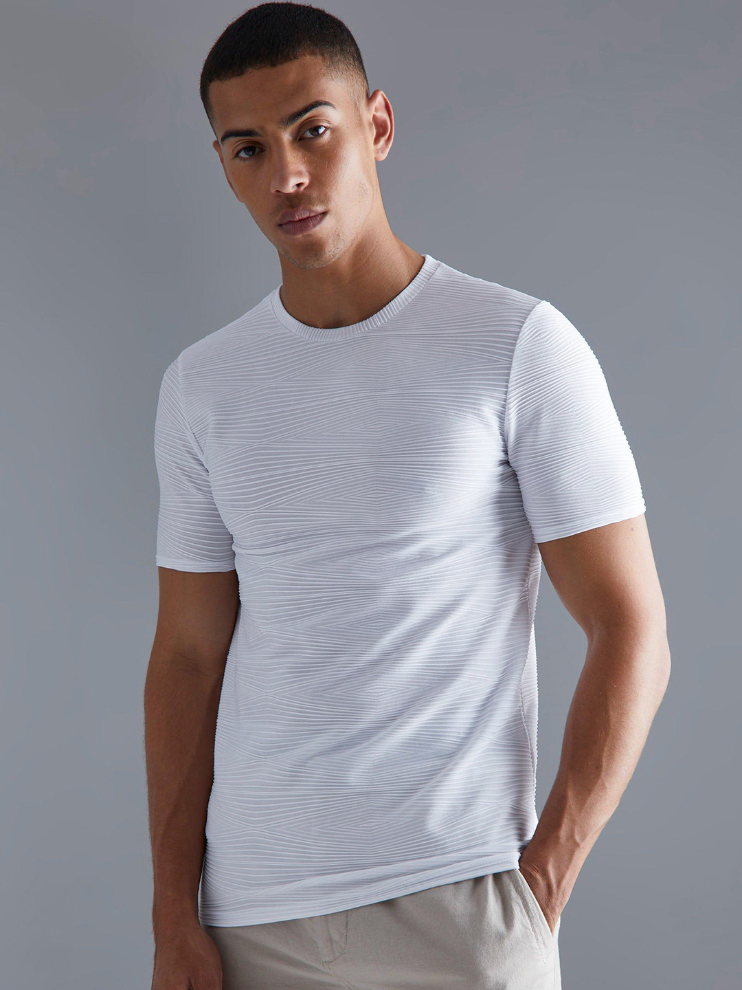 boohooMAN Slim Fit Ottoman Rib T-shirt