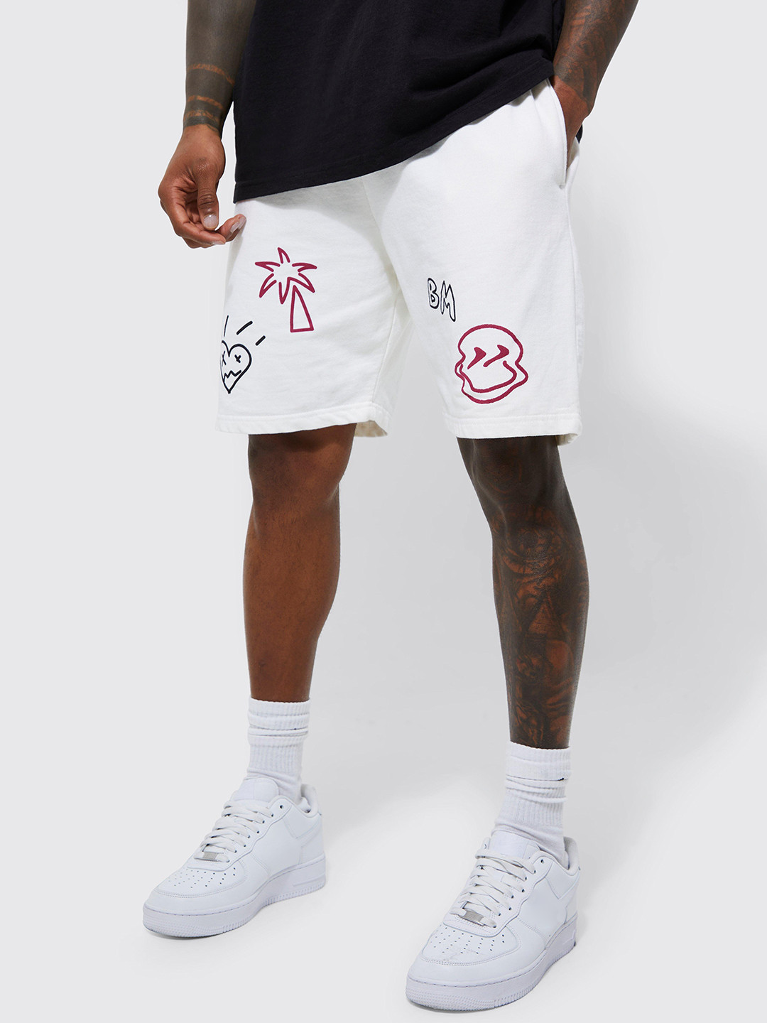 boohooMAN Conversational Printed Slim Fit Shorts