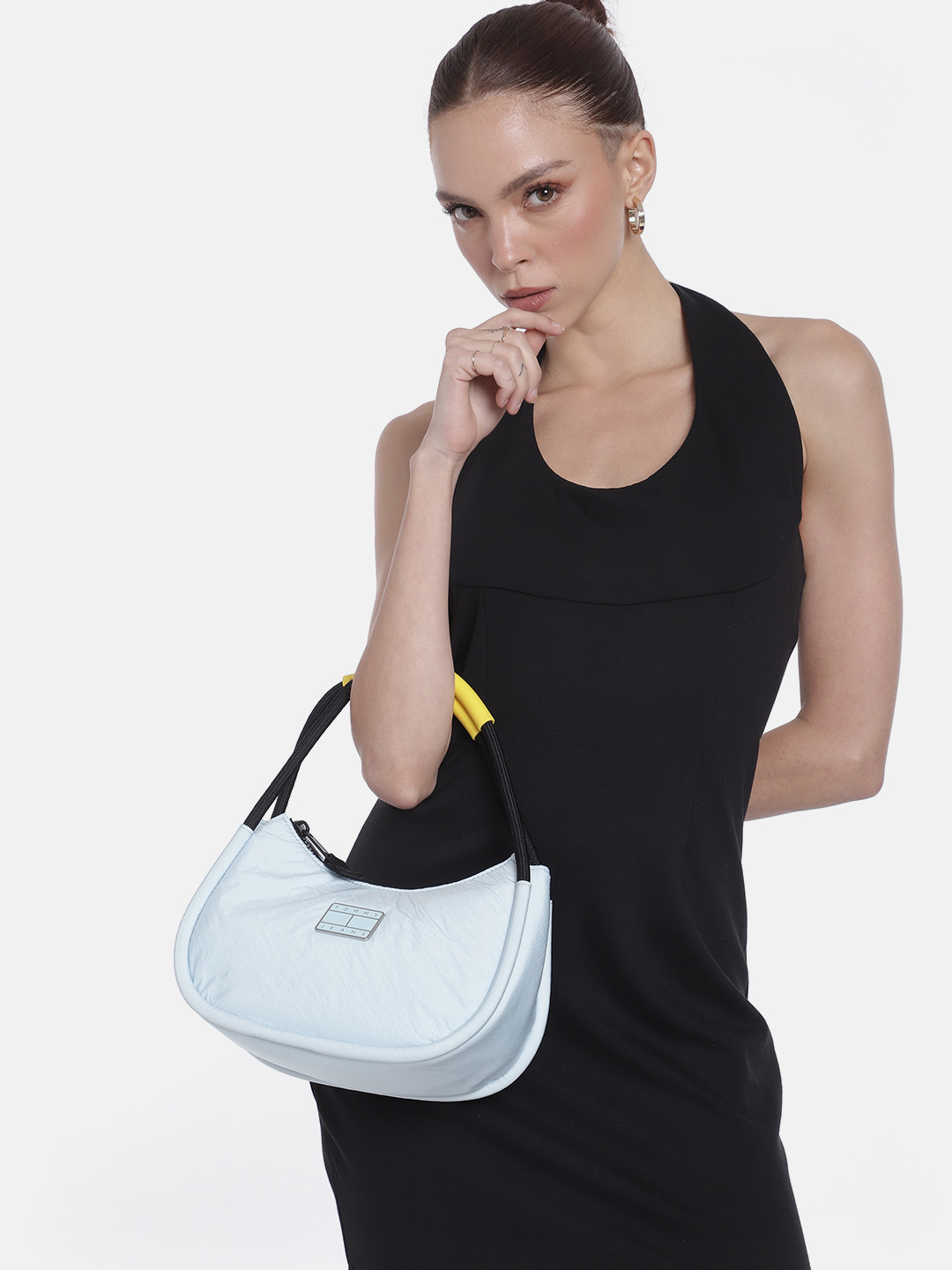 Tommy Hilfiger Solid Structured Hobo Bag With Brand Logo Detail