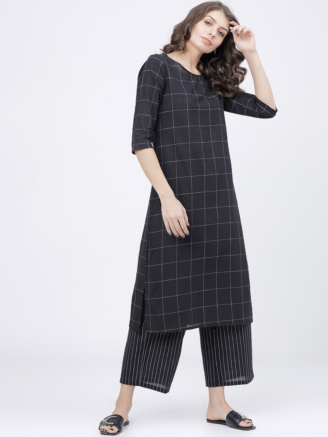 Vishudh Black & White Checked Straight Regular Pure Cotton Kurta with Palazzos