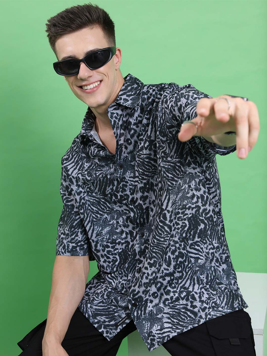 HIGHLANDER Mens Boxy Animal Printed Drop Shoulder Oversized Shirt