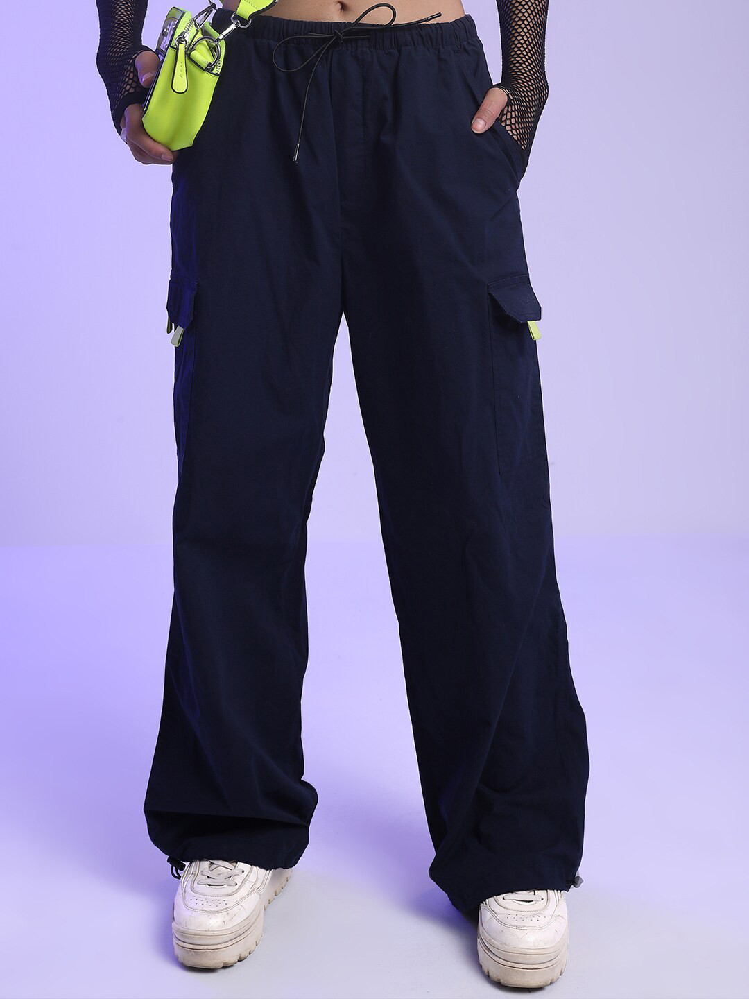 Street By Tokyo Talkies Women Cotton Mid-Rise Plain Loose Fit Parachute Cargos