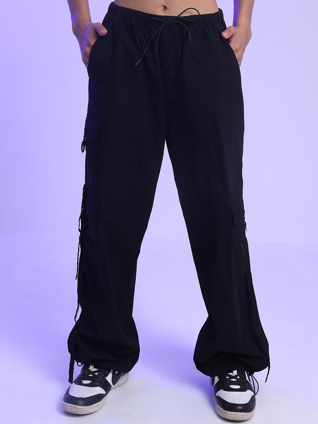 Street By Tokyo Talkies Women Cotton Mid-Rise Plain Loose Fit Parachute Trousers