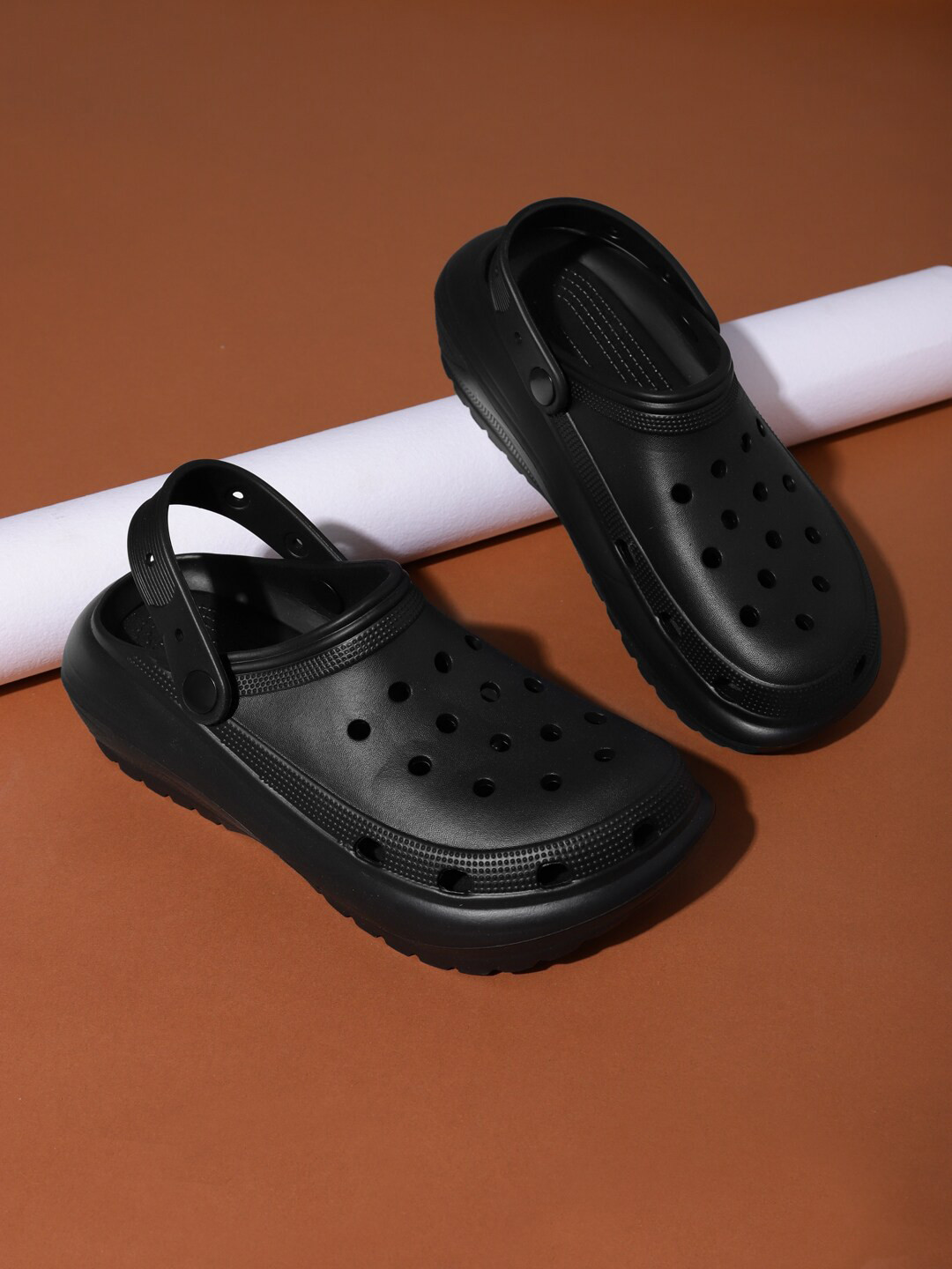 Truffle Collection Women Basics Clogs