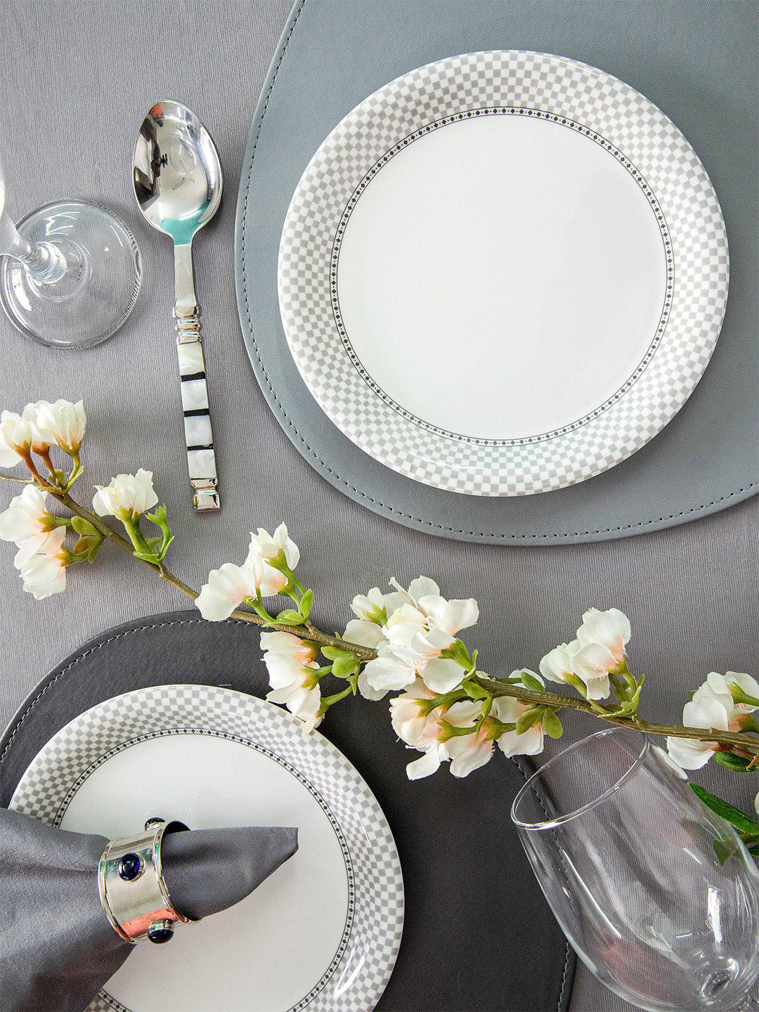 Servewell Checkers White & Grey 6 Pieces Printed Melamine Glossy Plates 19 cm Each