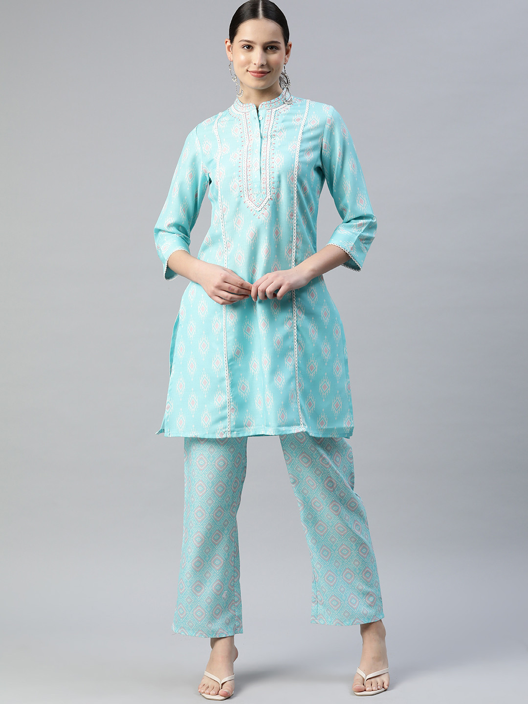 Nayam By Lakshita Women Embroidered Linen Co-Ords