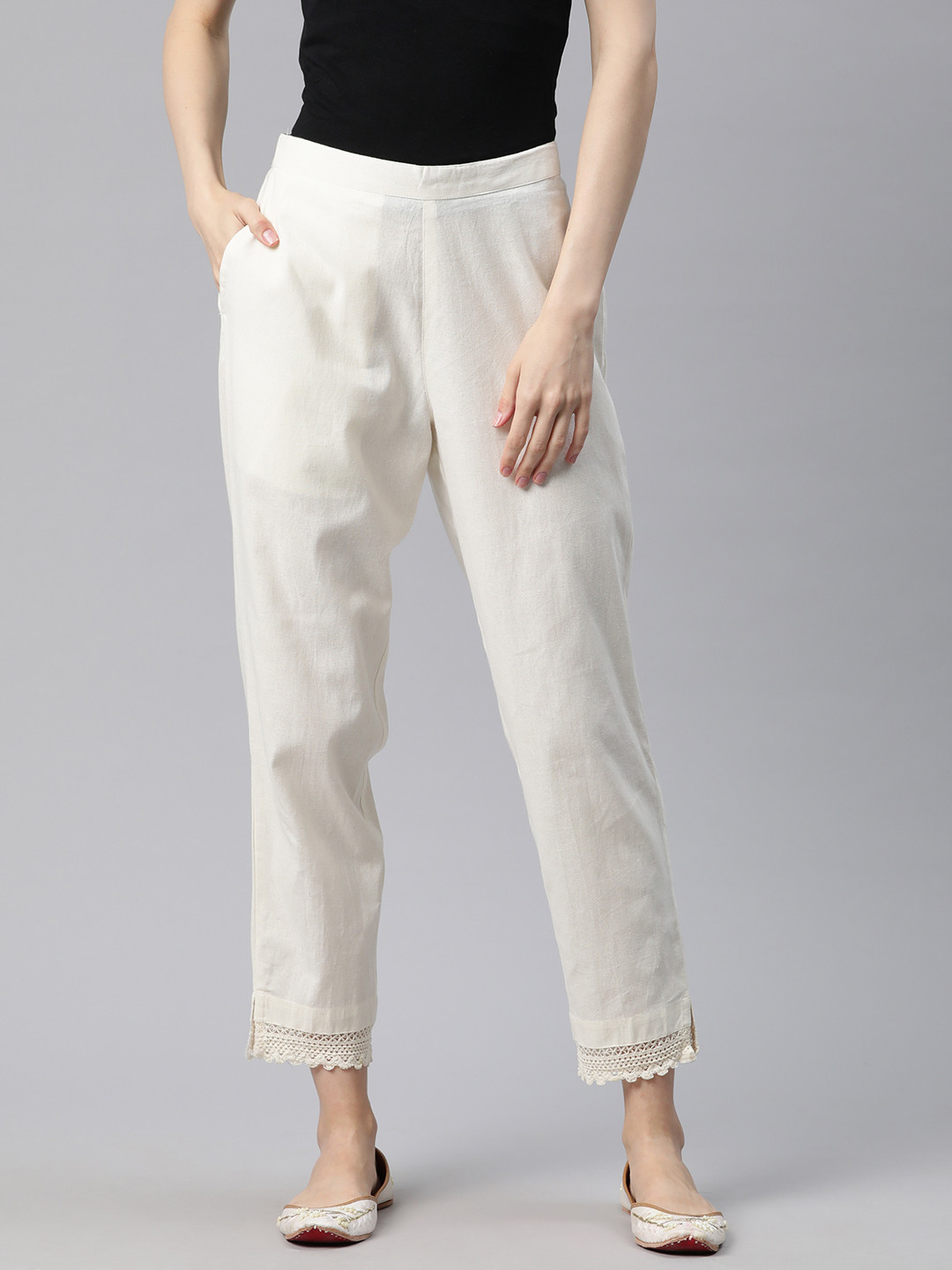 PIROH Women Solid Regular Trousers