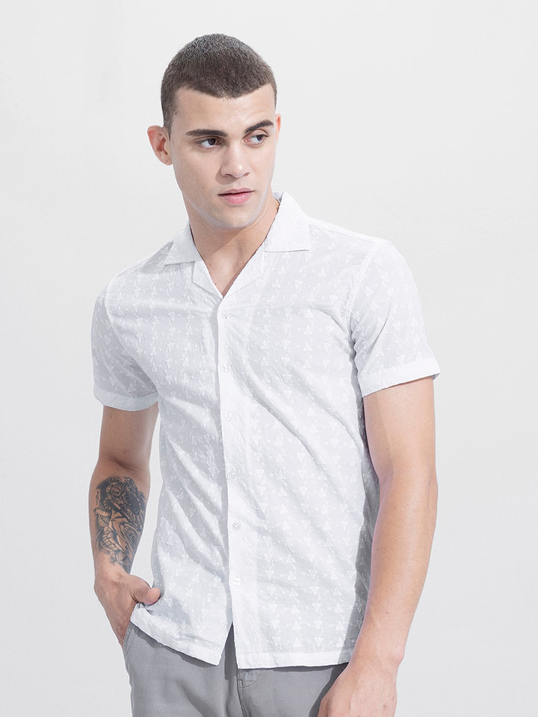 Snitch Classic Slim Fit Opaque Printed Casual Shirt