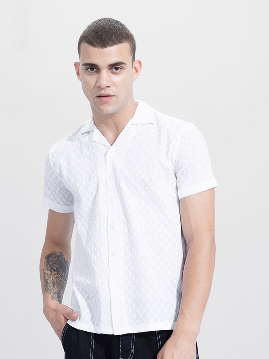 Snitch White Classic Slim Fit Self design Embroidered Cotton Casual Shirt