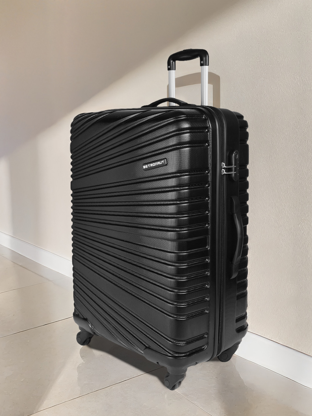 Metronaut Hard-Sided 4 Wheels 360-Degree Rotation Large Trolley Bag- 65 cm