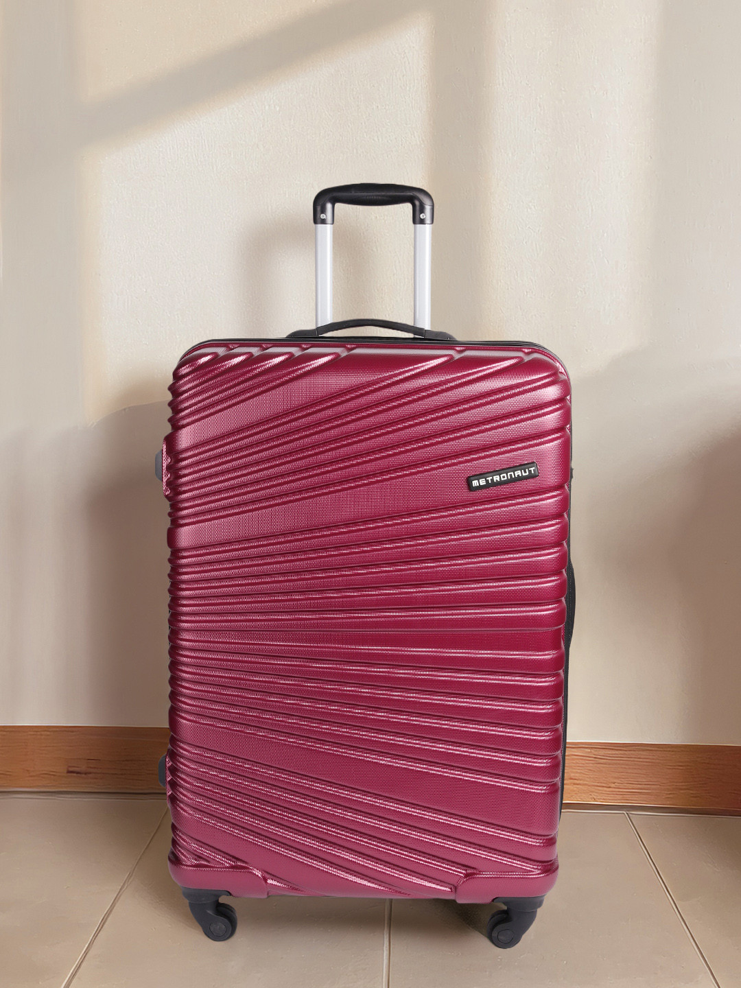 Metronaut Hard-Sided 4 Wheels 360-Degree Rotation Large Trolley Bag- 65 cm