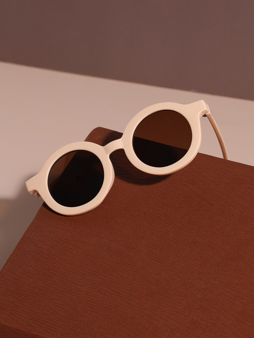 HAUTE SAUCE Women Round Sunglasses With Polarised Lens AW23_HSSG1436