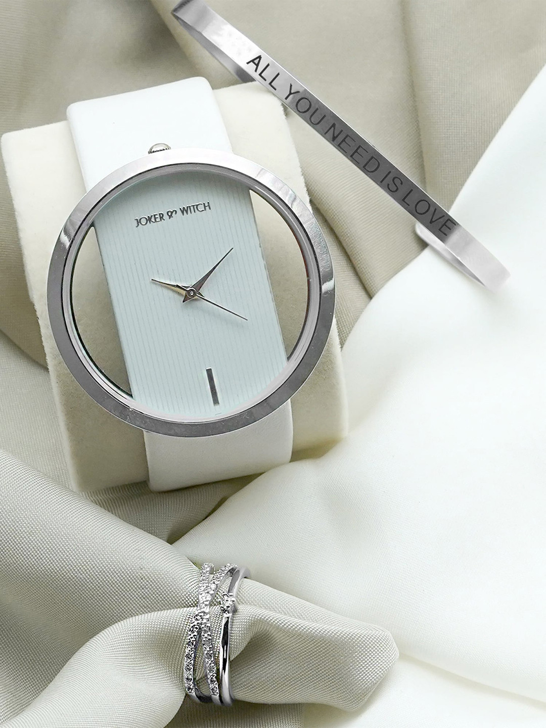 JOKER & WITCH Women Scotch Mist Love Triangle Jewellery & Watch Gift Set JWLT266