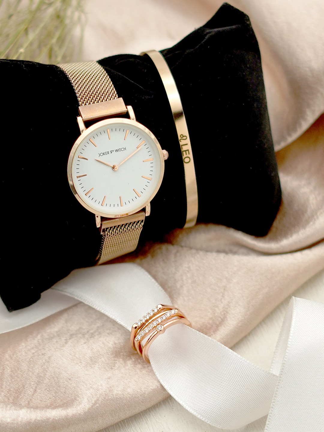 JOKER & WITCH Melting Heart Leo Love Triangle Women Watch Gift Set JWLT139