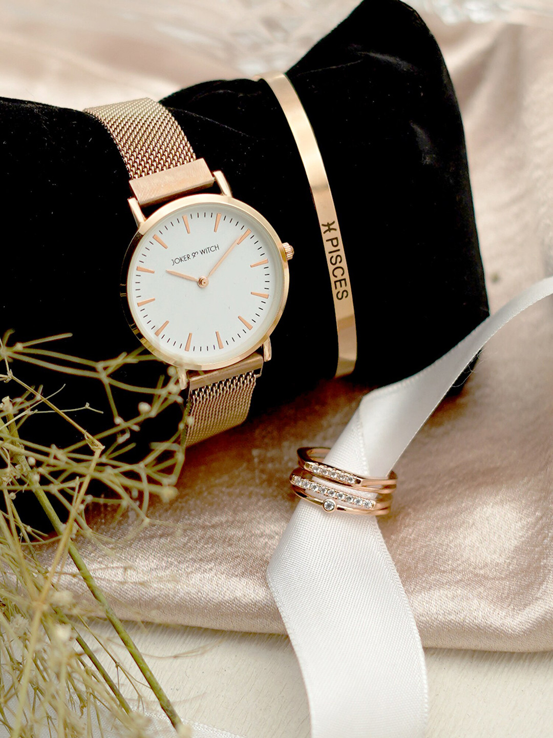 JOKER & WITCH Women Melting Heart Pisces Love Triangle Jewellery & Watch Gift Set JWLT134