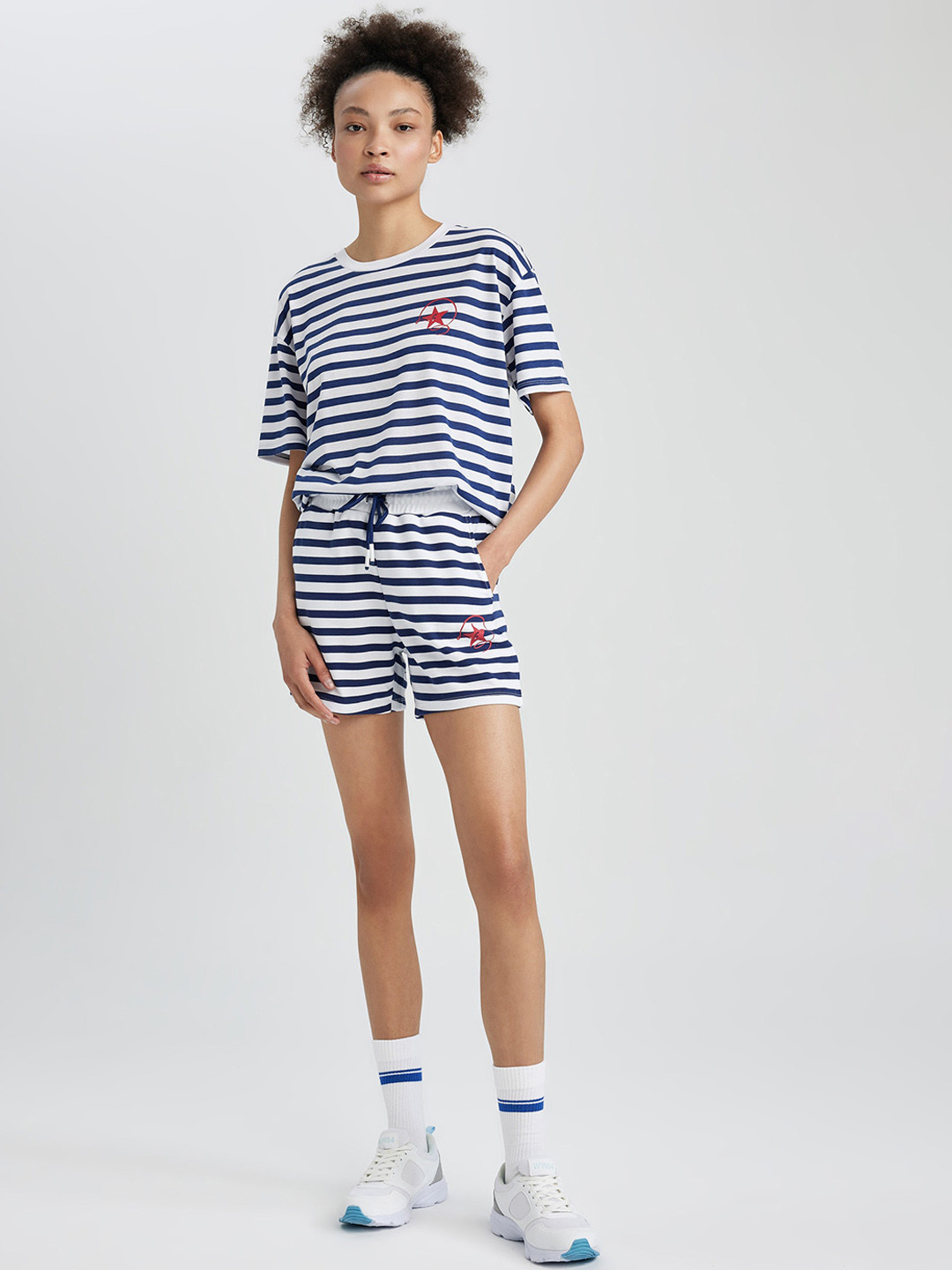 DeFacto Women Striped Mid Rise Regular Shorts