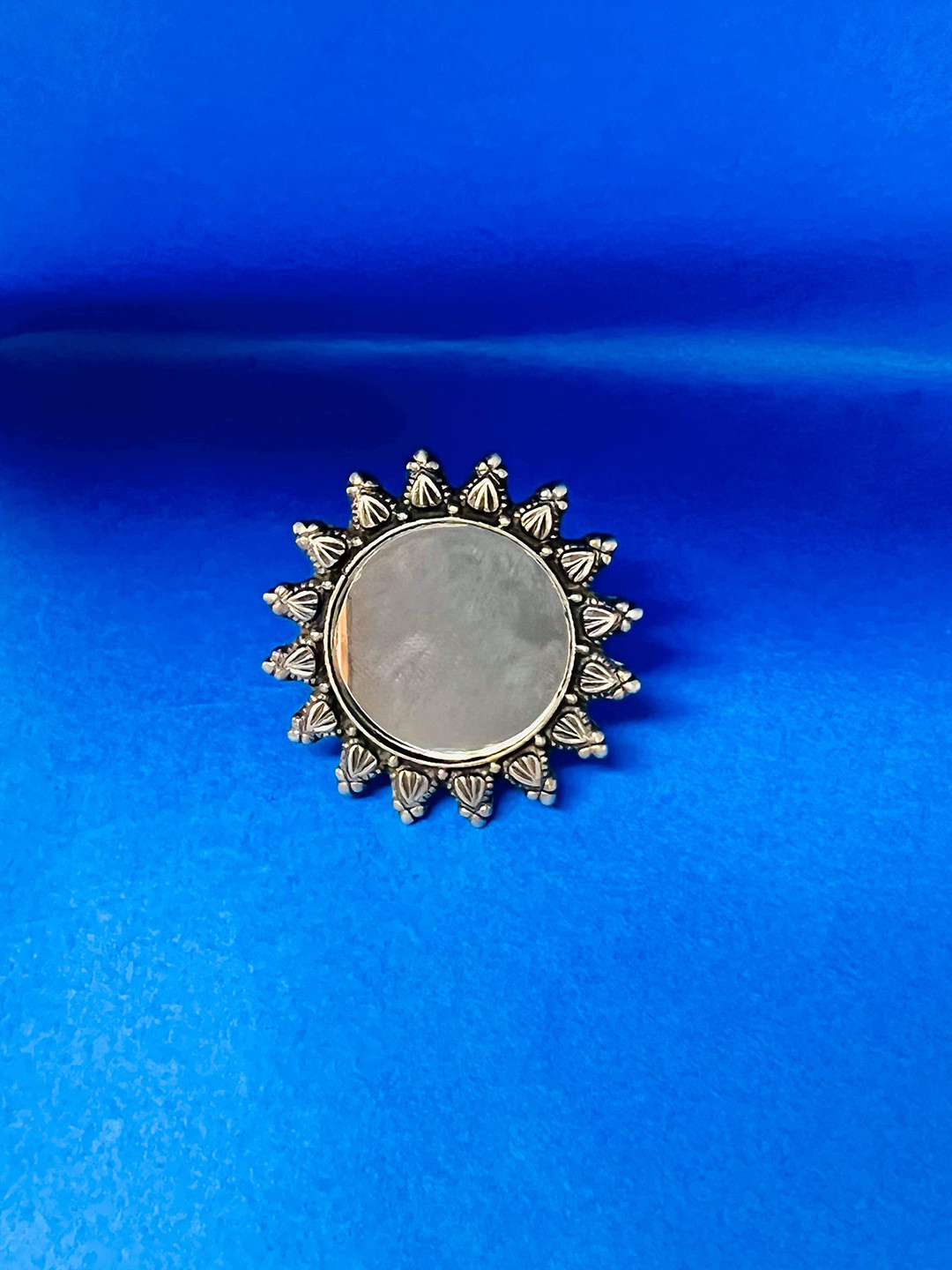 Arte Jewels 925 Oxidised Silver Round Mirror Studded Ring