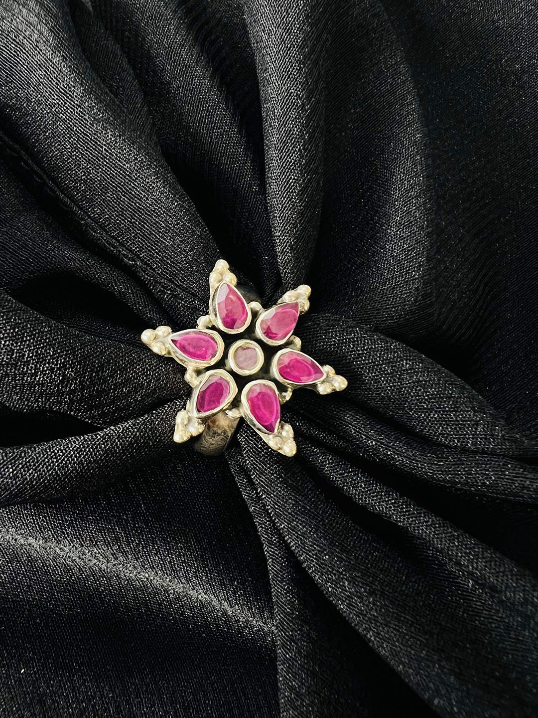 Arte Jewels 925 Sterling Silver Floral Kempstone Studded Adjustable Finger Ring